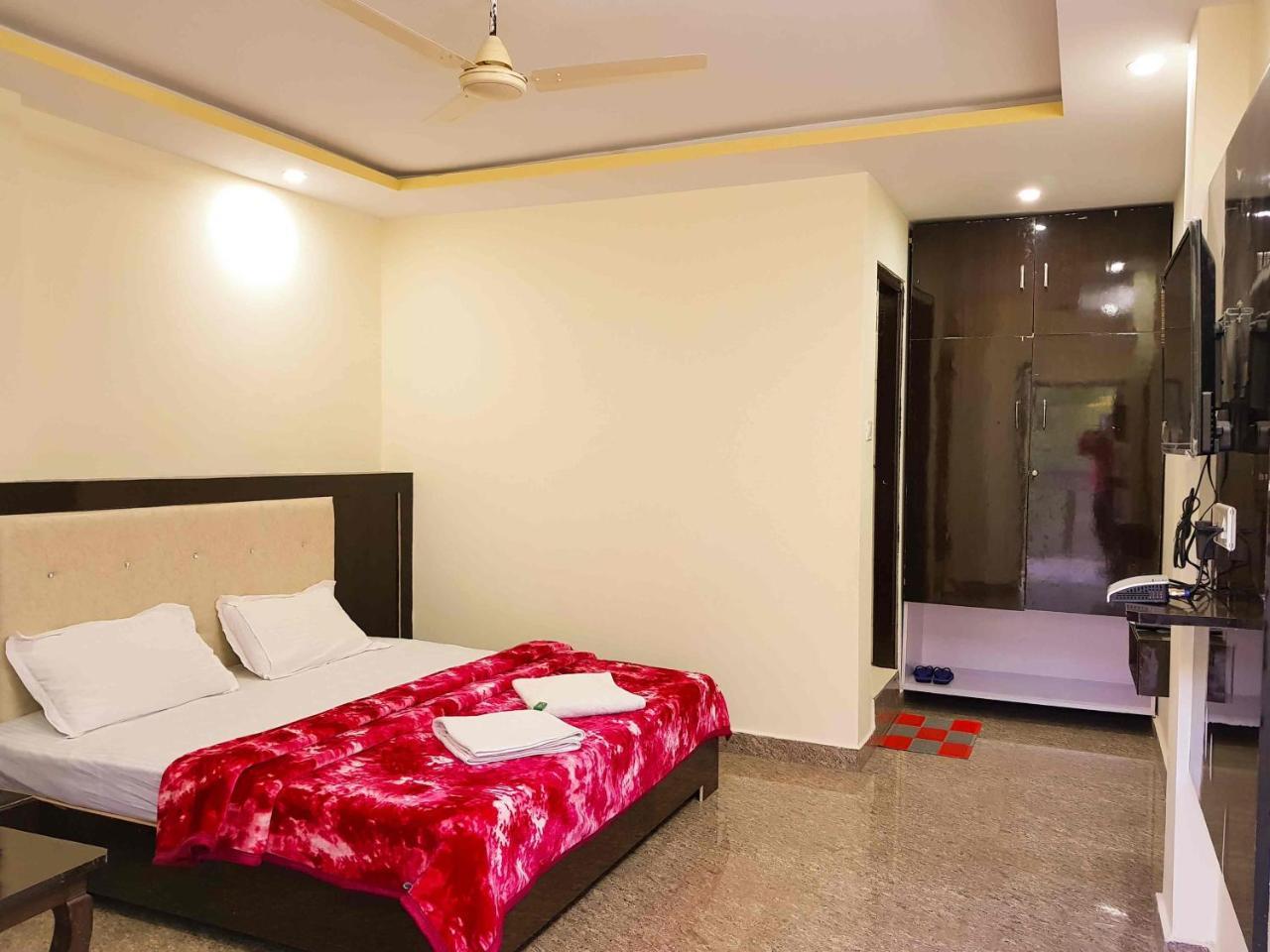 Hotel Homely Abode Далхаузи Экстерьер фото