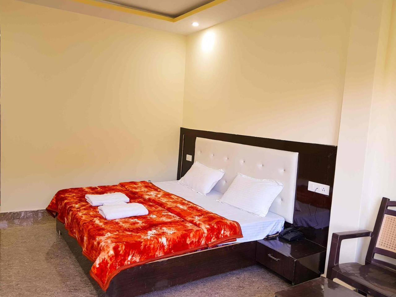 Hotel Homely Abode Далхаузи Экстерьер фото