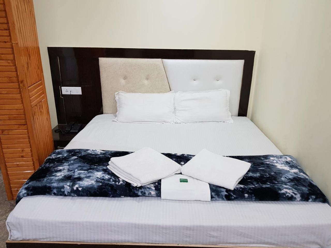 Hotel Homely Abode Далхаузи Экстерьер фото